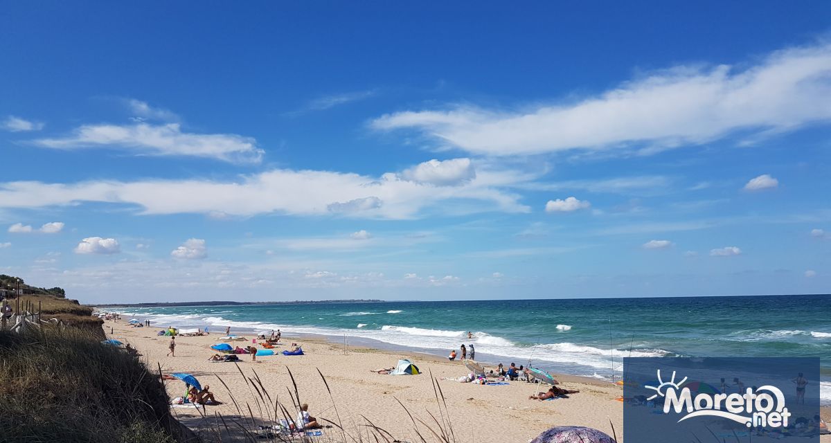 Таз нощ ще бъде ясно със слаб южен вятър Утре