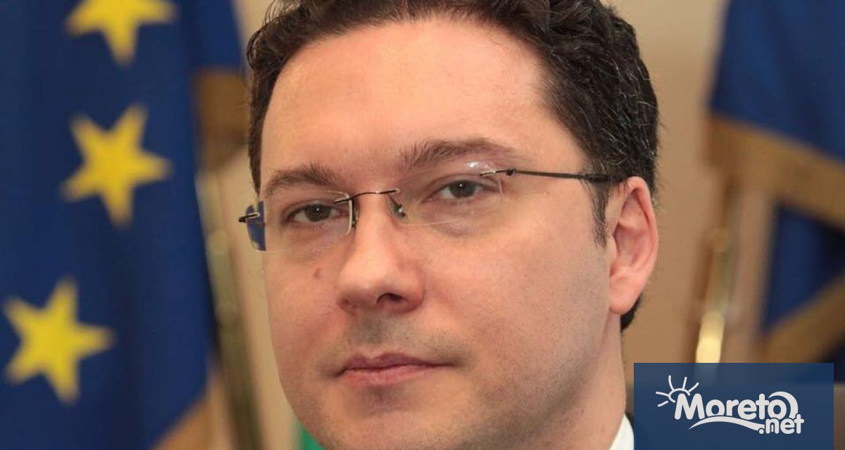 Премиерът Димитър Главчев предложи на президента Радев рокада в служебния