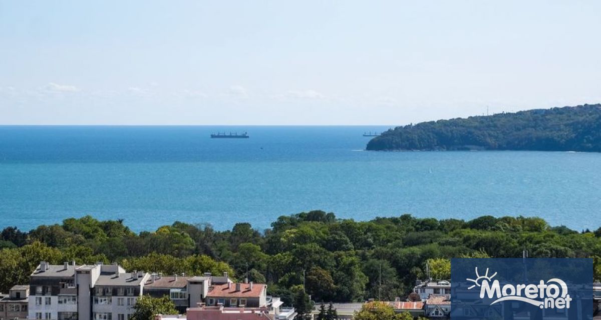 През нощта облачността ще се разкъсва и намалява до предимно