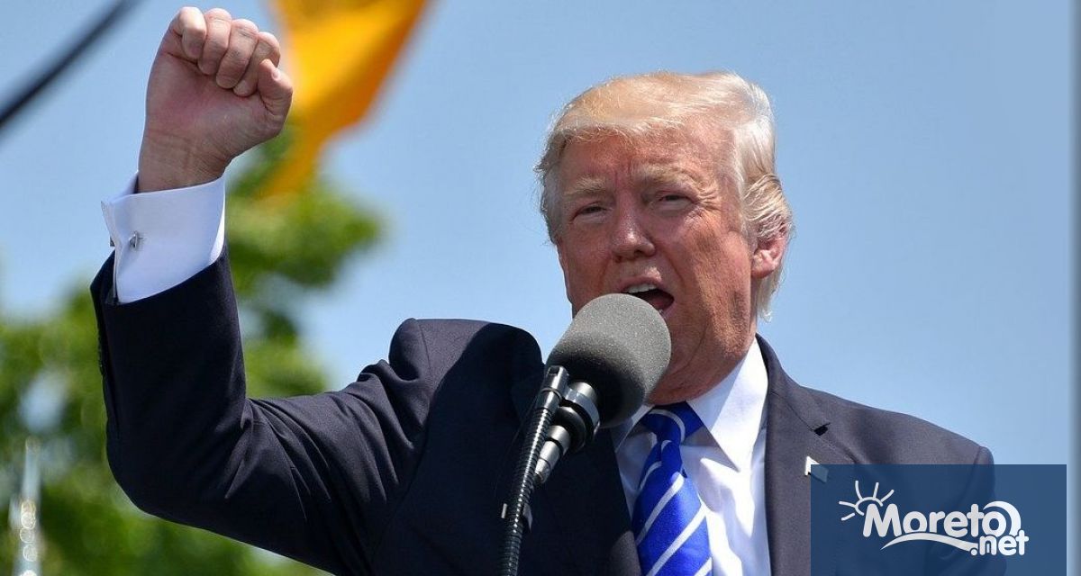 Бившият американски президент Доналд Тръмп е седял с часове пред