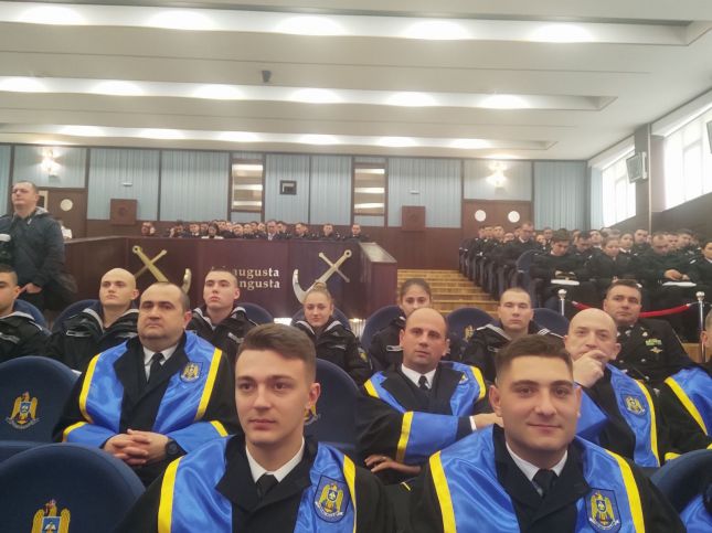 Зам.-началник на Морско училище получи почетно звание от Военноморската ...